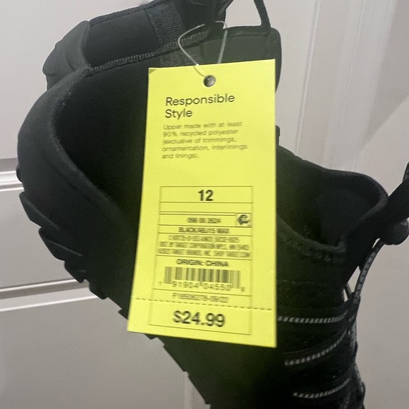 All in Motion Men's Maxs Water Shoes Size 12 - Picture 2 of 3